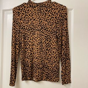 FUN Mock Neck Giraffe Top